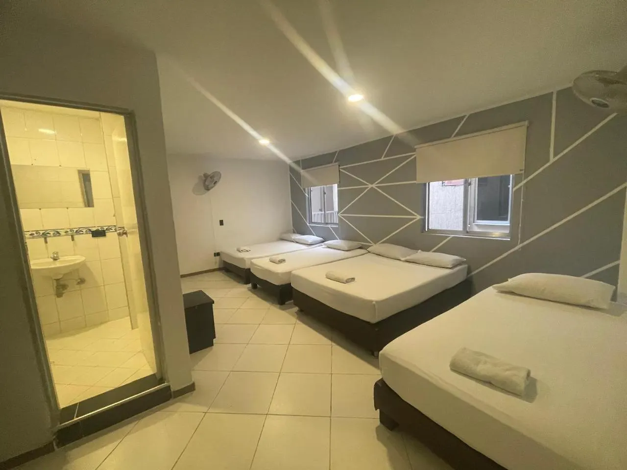 Hotel Villa Real Medellin 3*,