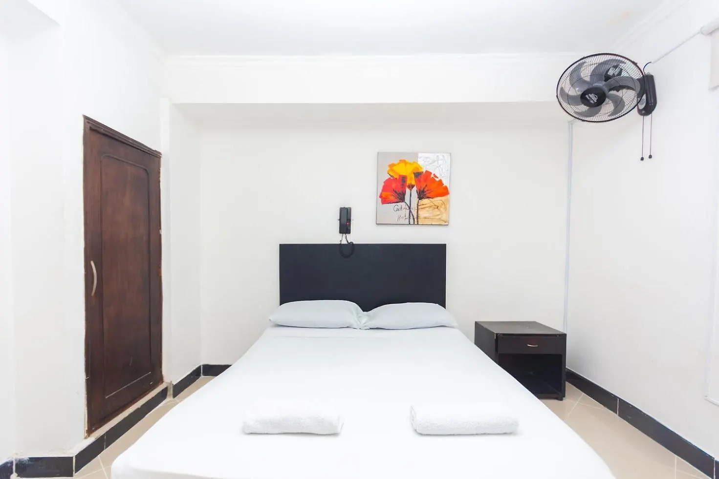 ***  Hotel Villa Real Medellín Colombia
